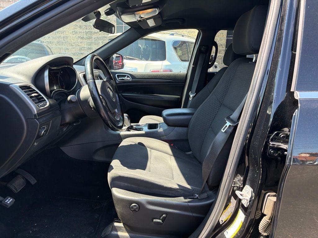 2019 Jeep Grand Cherokee Laredo E