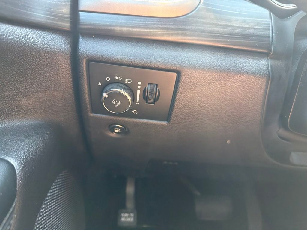 2019 Jeep Grand Cherokee Laredo E