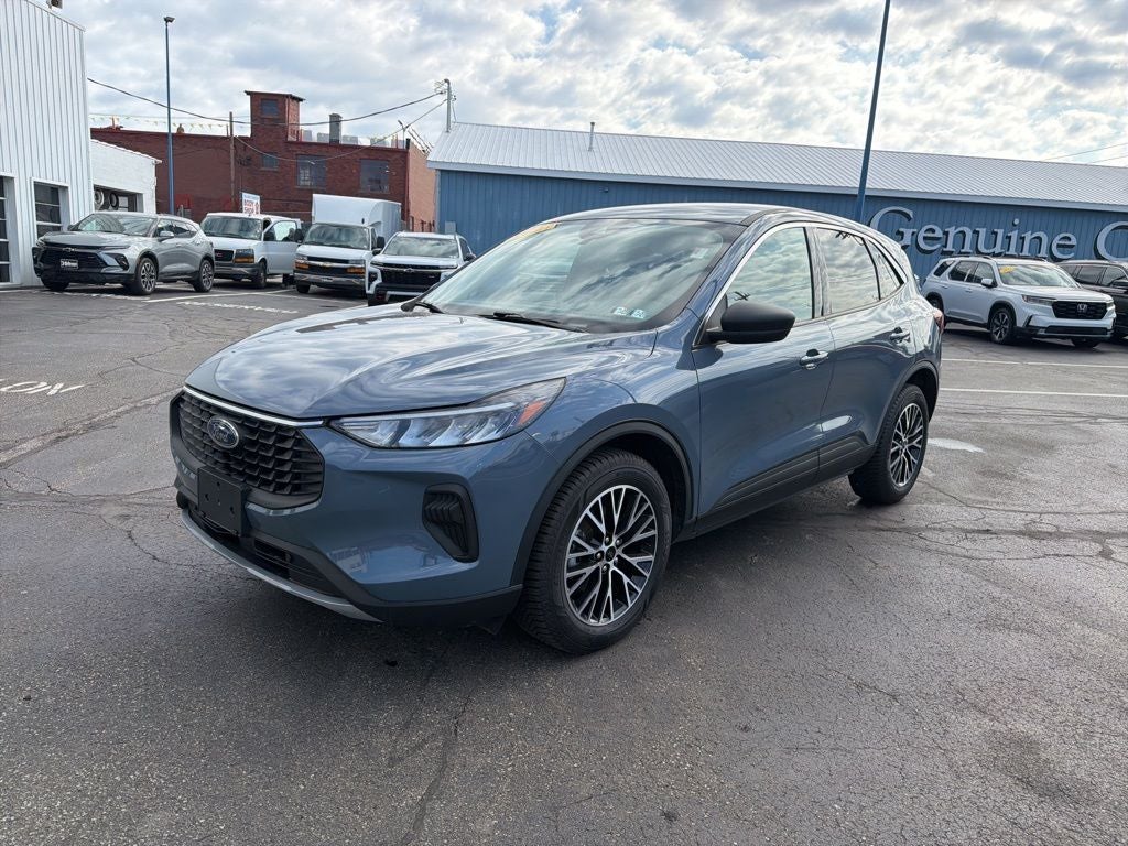 2023 Ford Escape Hybrid Active
