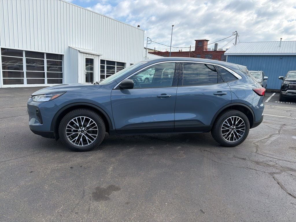 2023 Ford Escape Hybrid Active