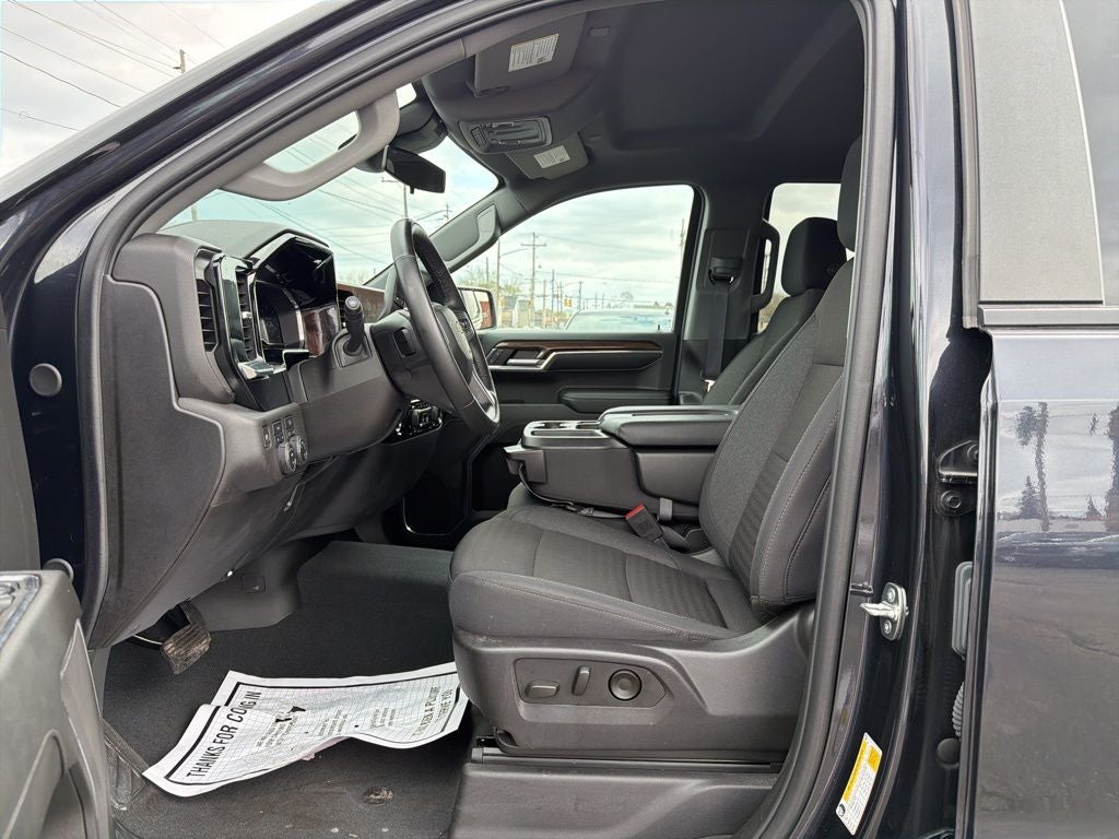2024 Chevrolet Silverado 1500 LT
