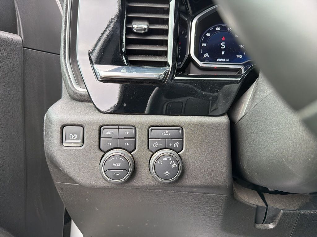 2024 Chevrolet Silverado 1500 LT LT1