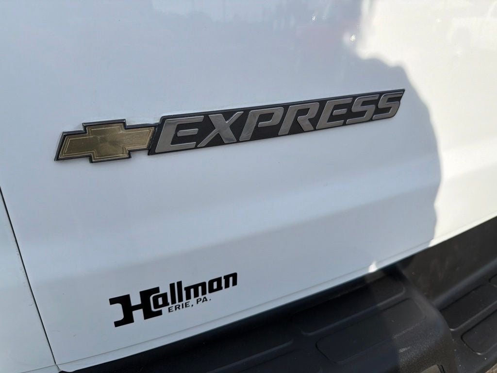 2025 Chevrolet Express 2500 Work Van Cargo