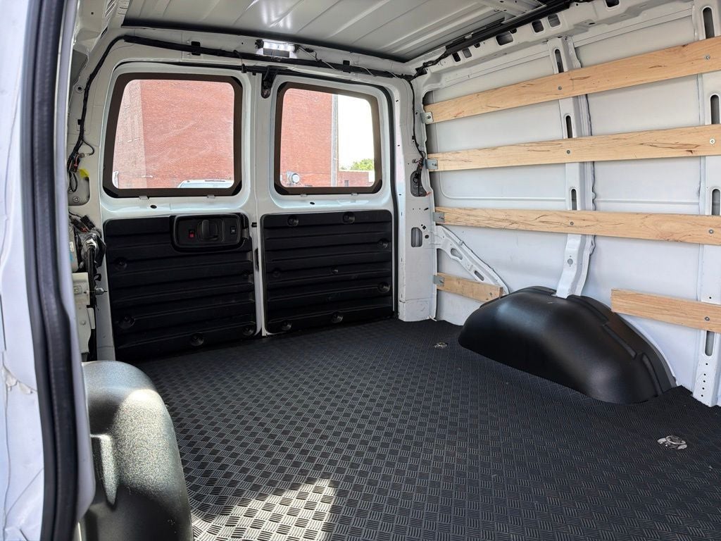 2025 Chevrolet Express 2500 Work Van Cargo