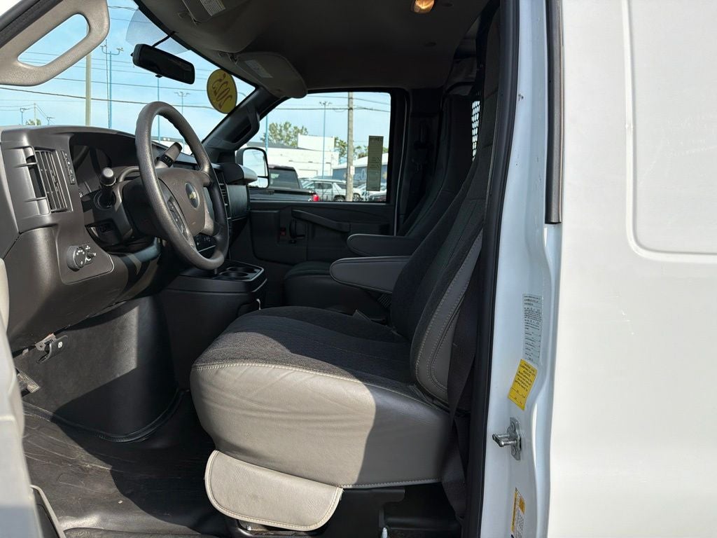 2025 Chevrolet Express 2500 Work Van Cargo