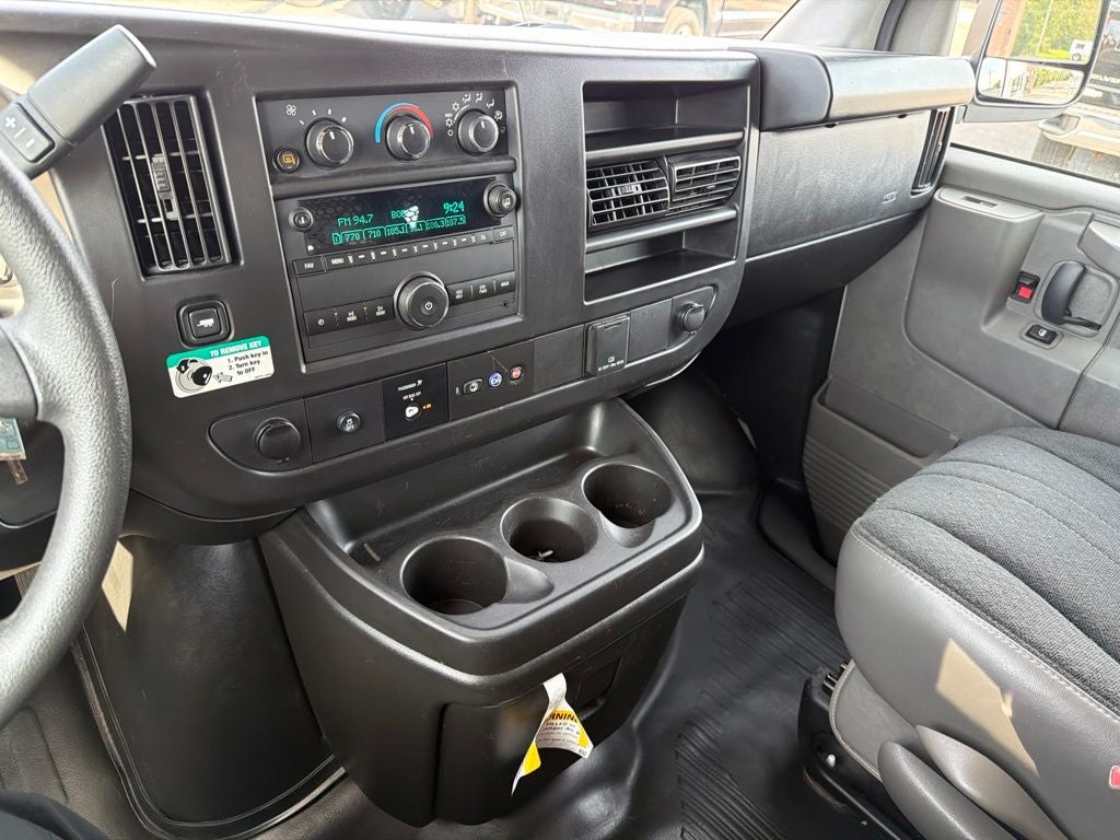 2025 Chevrolet Express 2500 Work Van Cargo