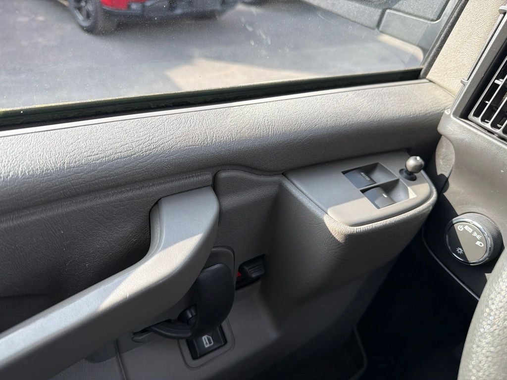 2025 Chevrolet Express 2500 Work Van Cargo