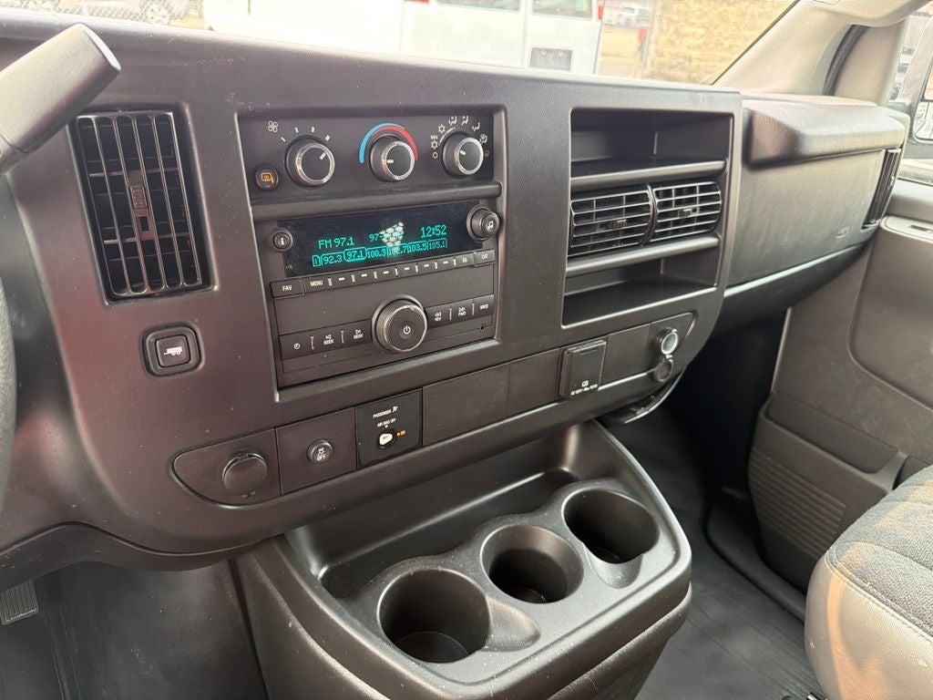 2025 Chevrolet Express 2500 Work Van Cargo