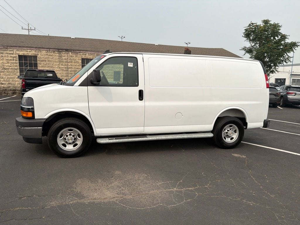2025 Chevrolet Express 2500 Work Van Cargo
