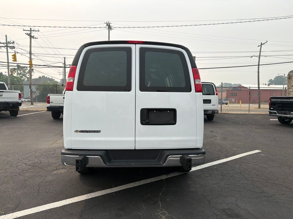 2025 Chevrolet Express 2500 Work Van Cargo