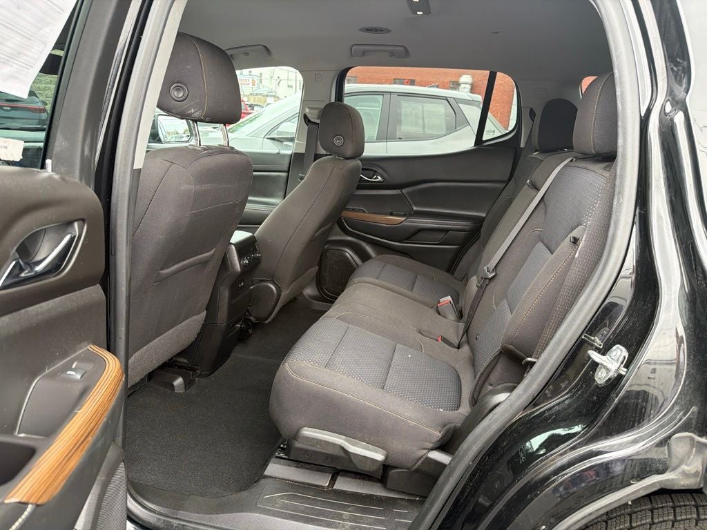 2020 GMC Acadia SLE