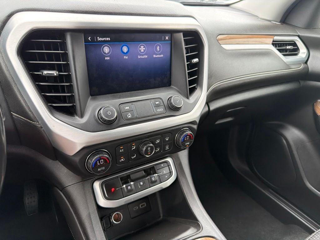 2020 GMC Acadia SLE
