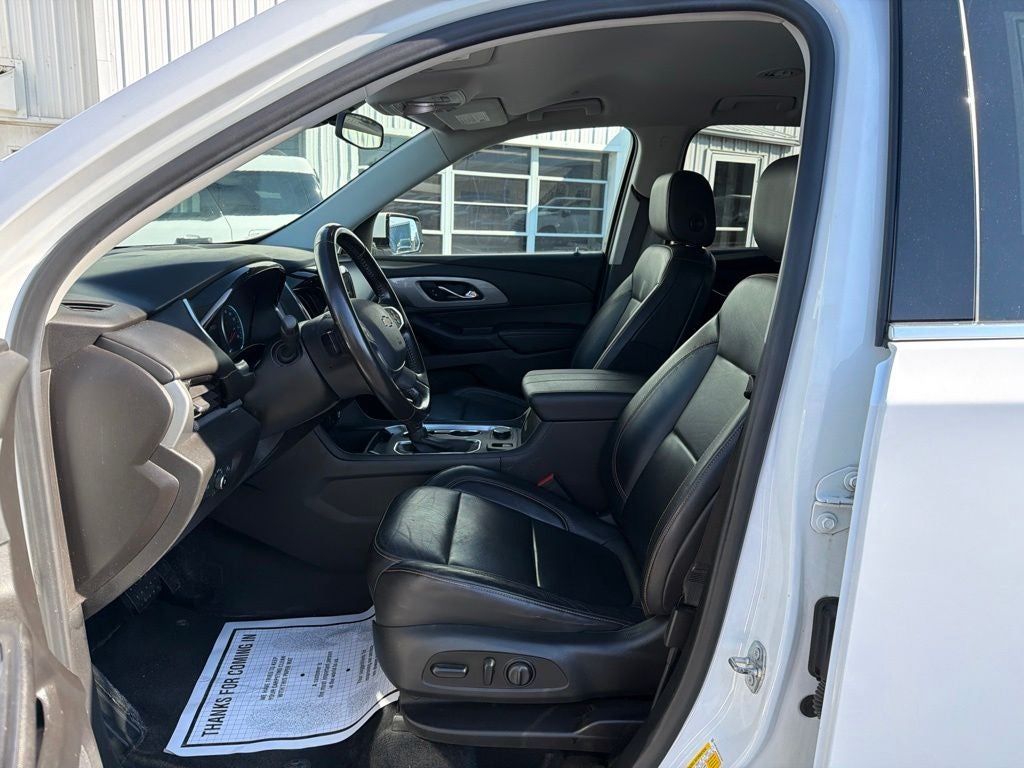 2021 Chevrolet Traverse LT Leather