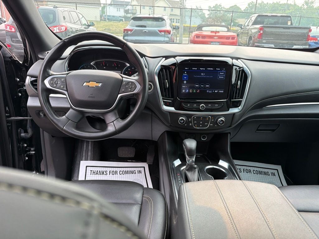 2023 Chevrolet Traverse LT Leather