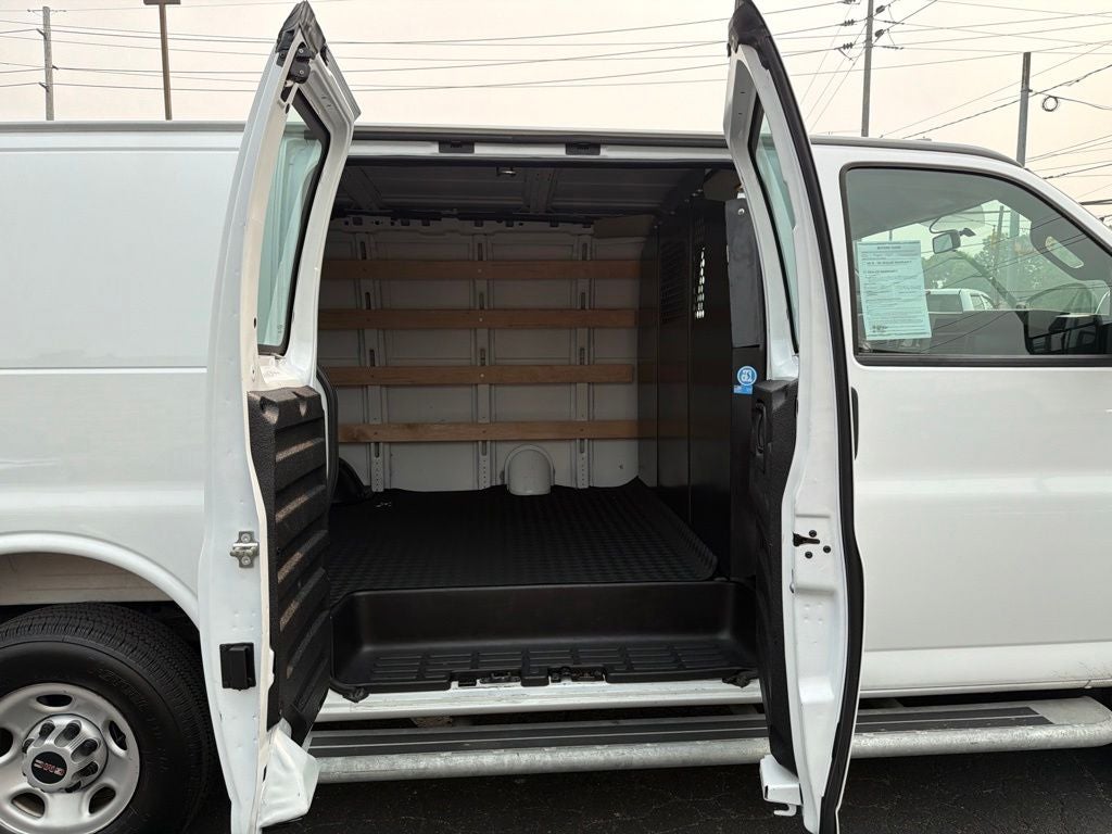 2025 GMC Savana 2500 Work Van