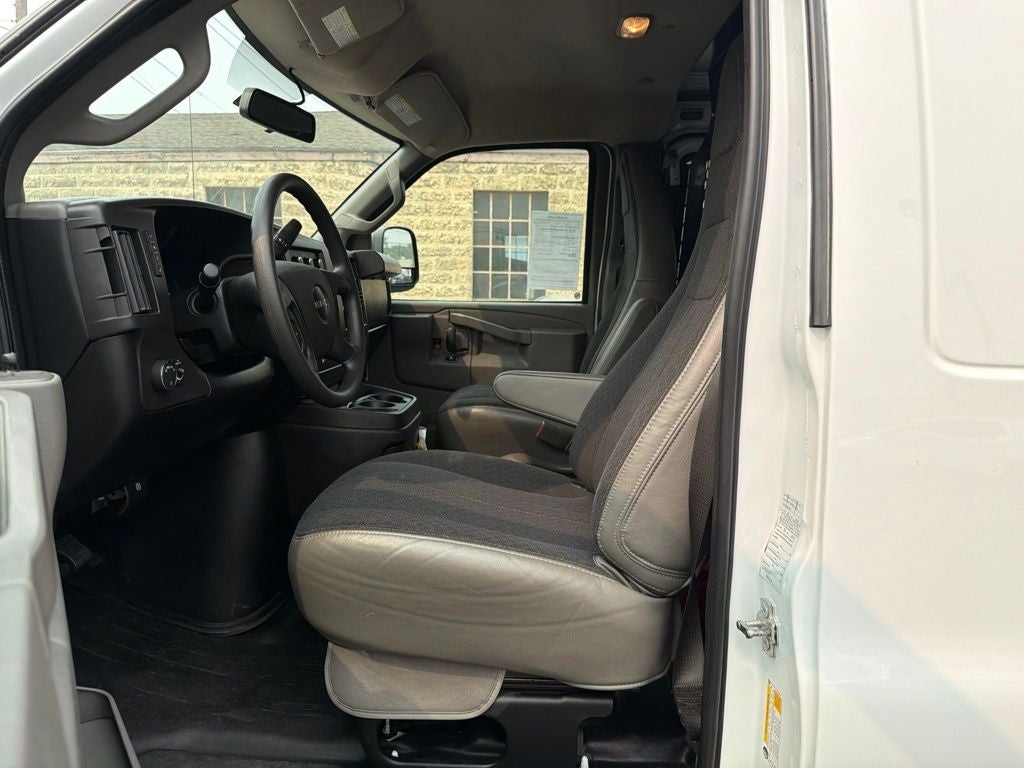 2025 GMC Savana 2500 Work Van