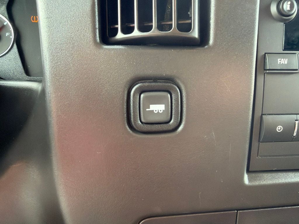 2025 GMC Savana 2500 Work Van