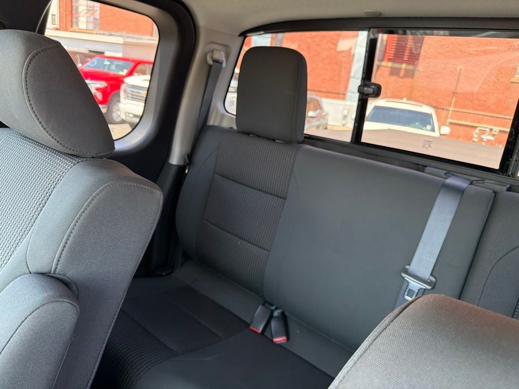2015 Nissan Titan SV