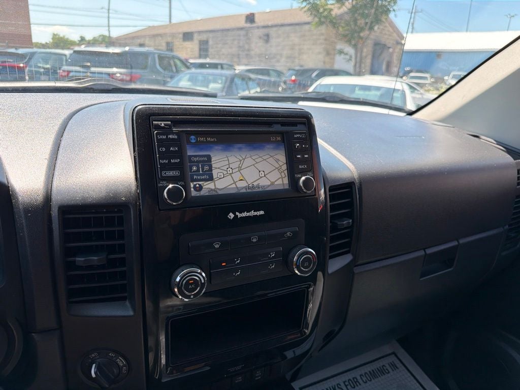 2015 Nissan Titan SV