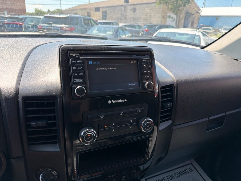 2015 Nissan Titan SV