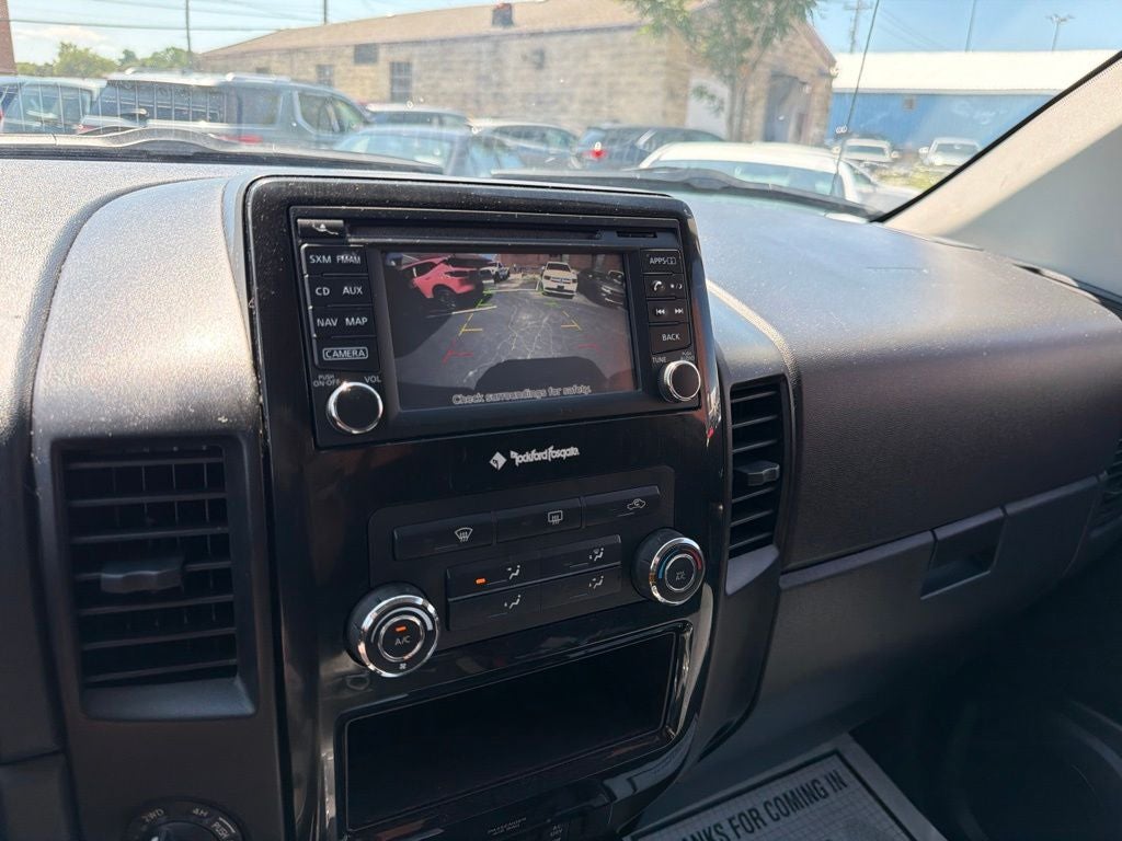 2015 Nissan Titan SV
