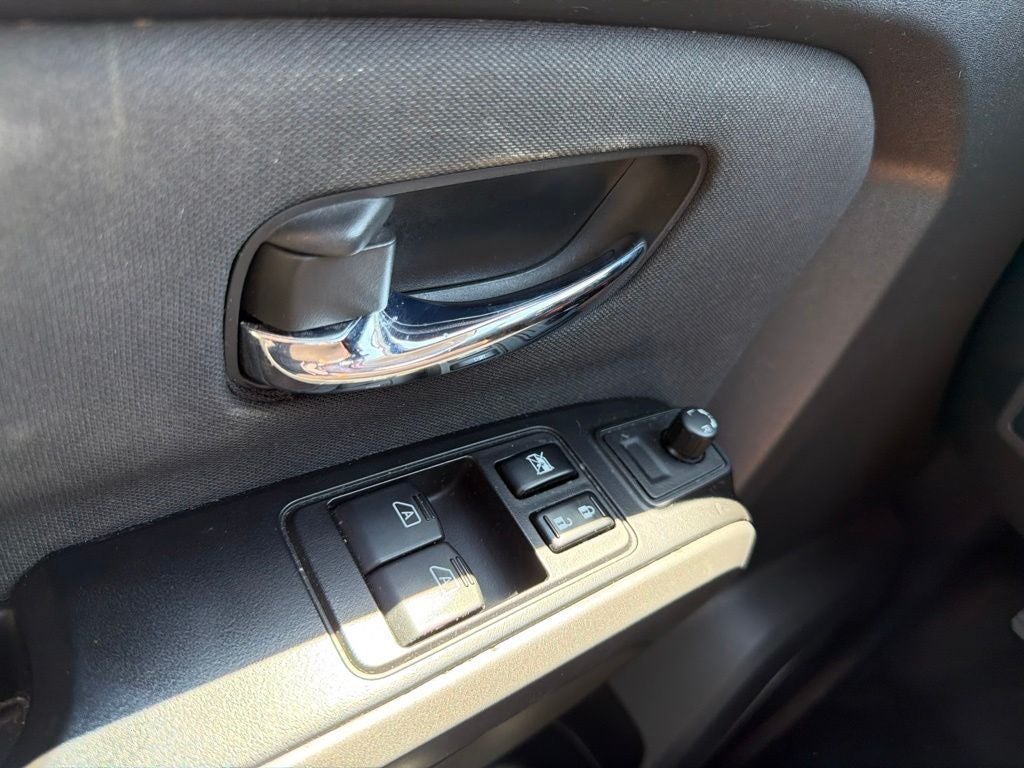2015 Nissan Titan SV