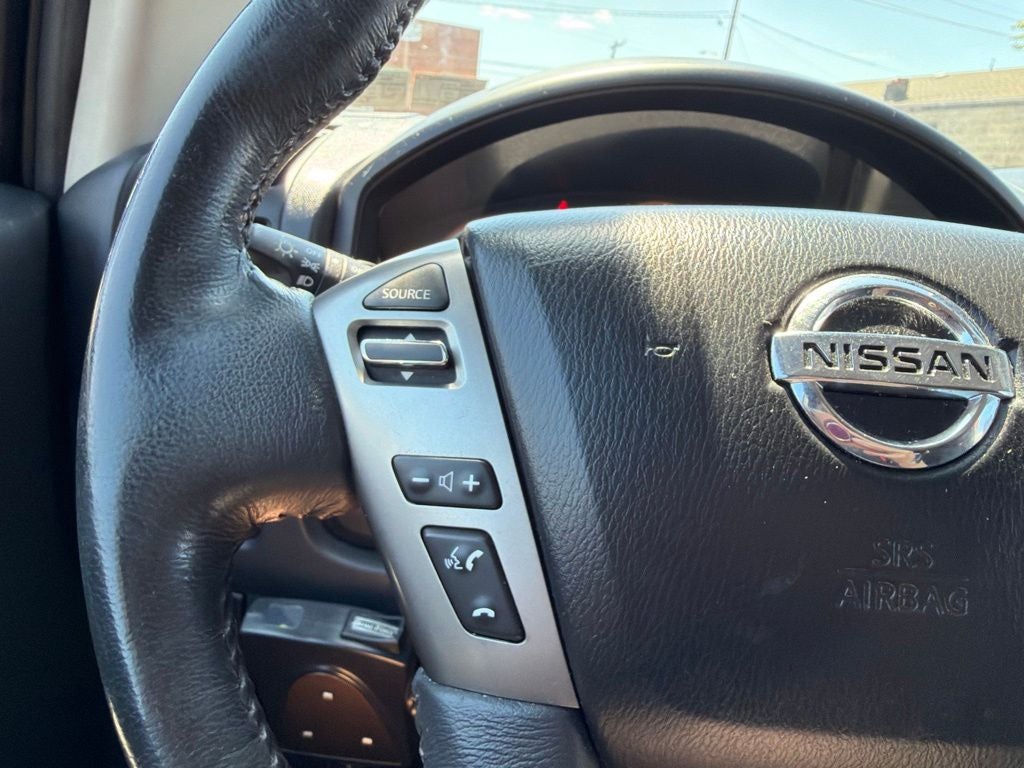 2015 Nissan Titan SV