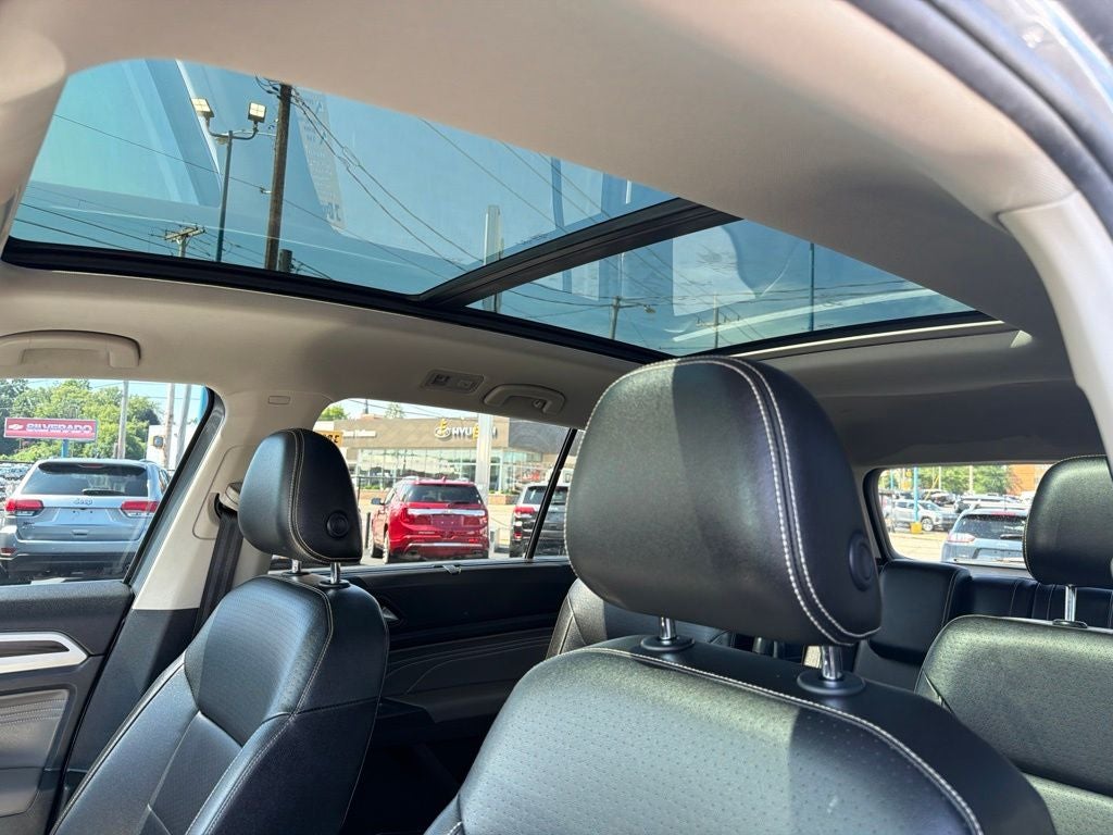 2022 Volkswagen Atlas 3.6L V6 SE w/Technology