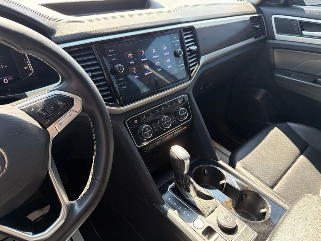 2022 Volkswagen Atlas 3.6L V6 SE w/Technology