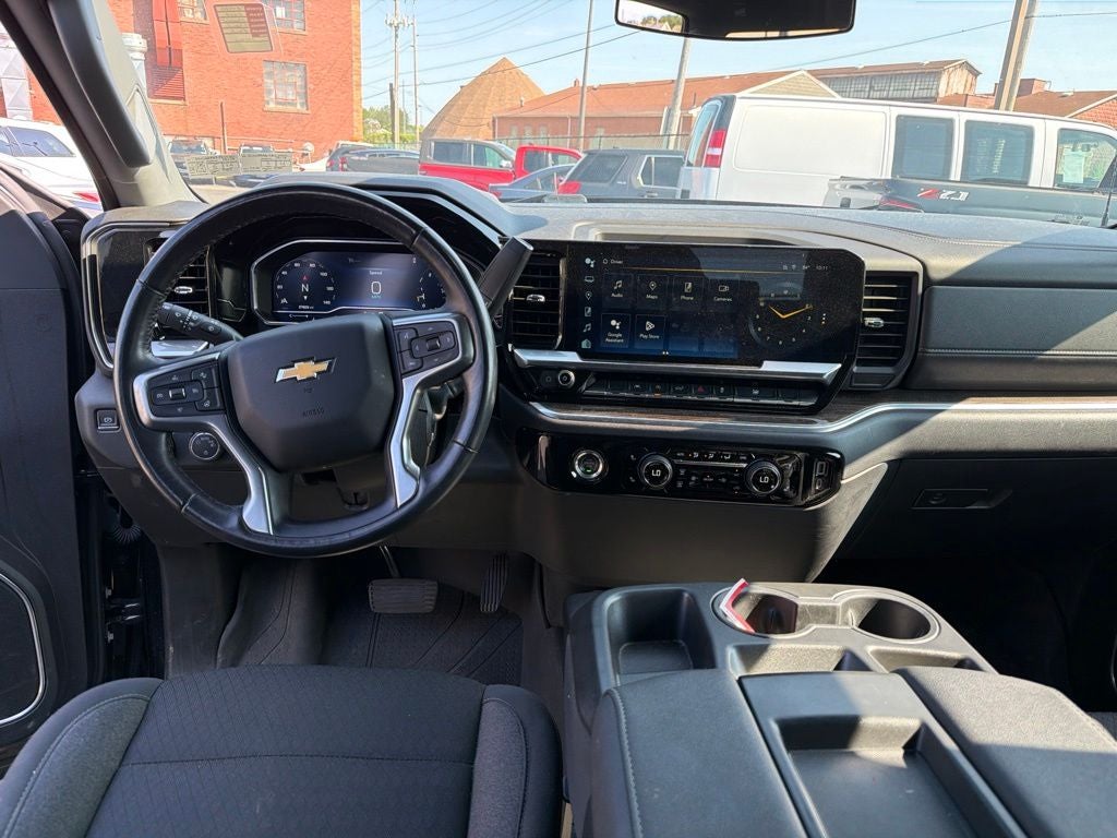 2023 Chevrolet Silverado 1500 LT LT1