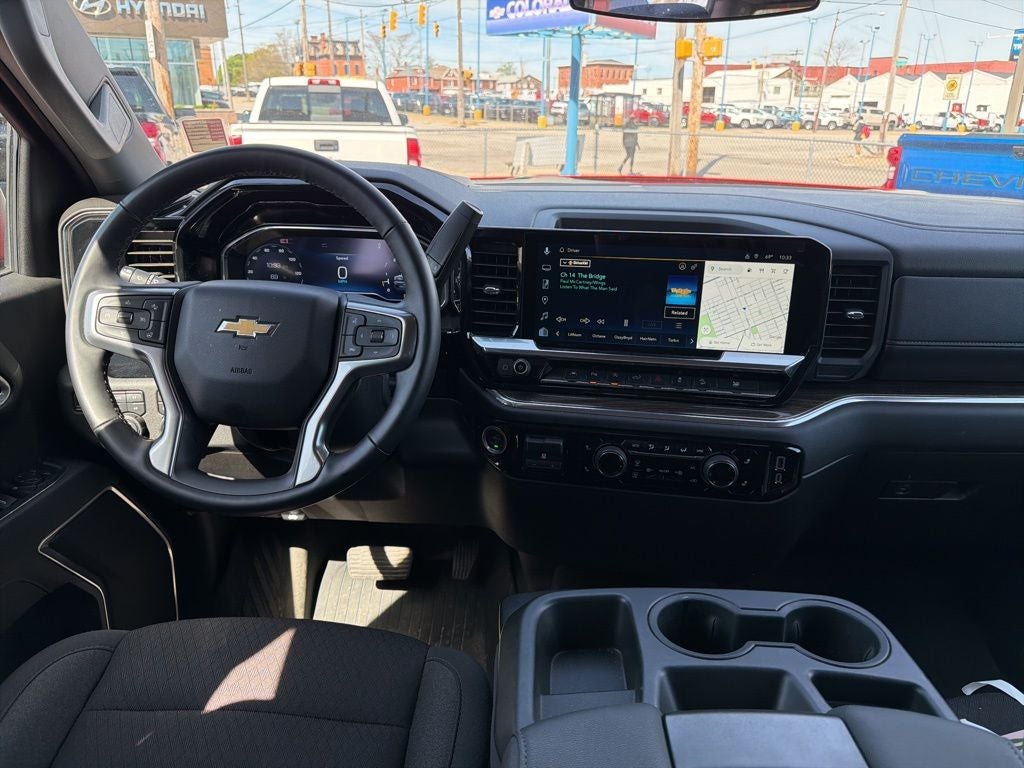 2025 Chevrolet Silverado 1500 LT LT1