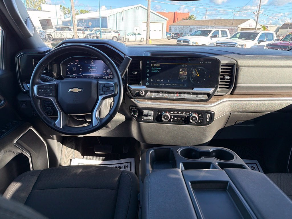 2025 Chevrolet Silverado 1500 LT LT1