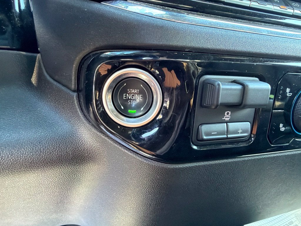 2025 Chevrolet Silverado 1500 LT LT1