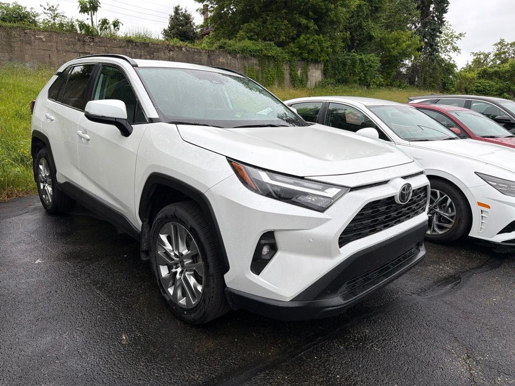2023 Toyota RAV4 XLE Premium