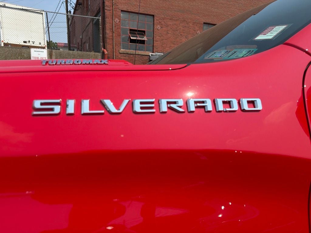 2025 Chevrolet Silverado 1500 LT