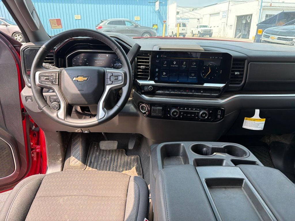 2025 Chevrolet Silverado 1500 LT