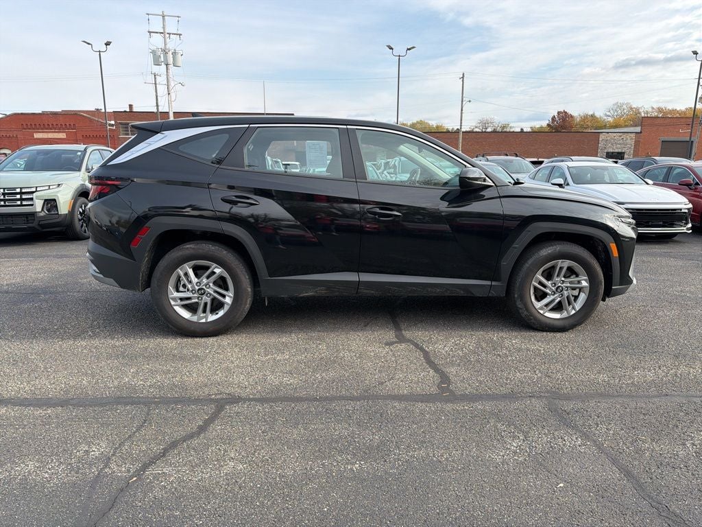 2025 Hyundai TUCSON SE