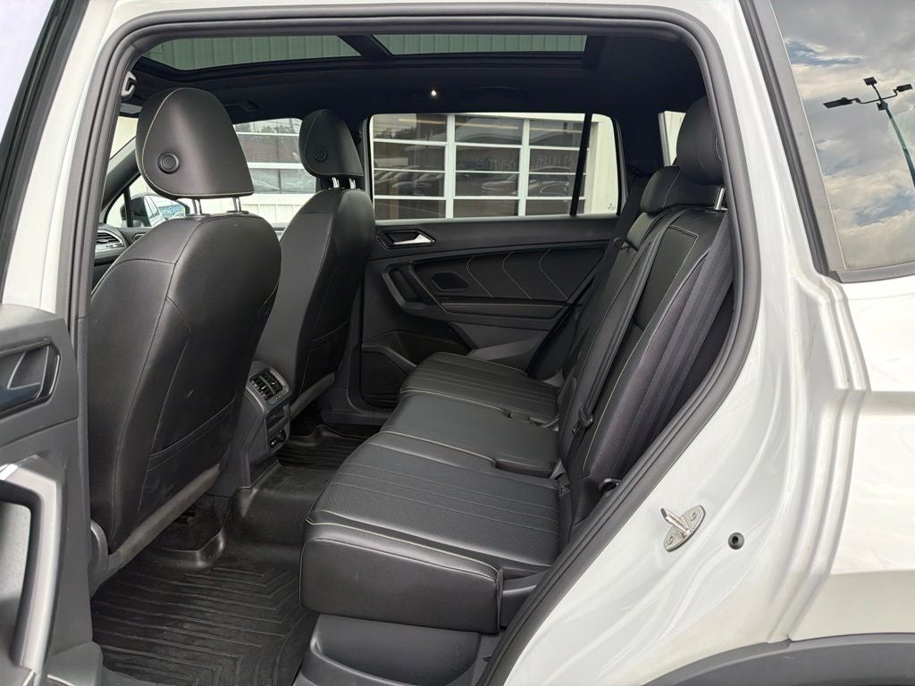 2023 Volkswagen Tiguan 2.0T SE R-Line Black