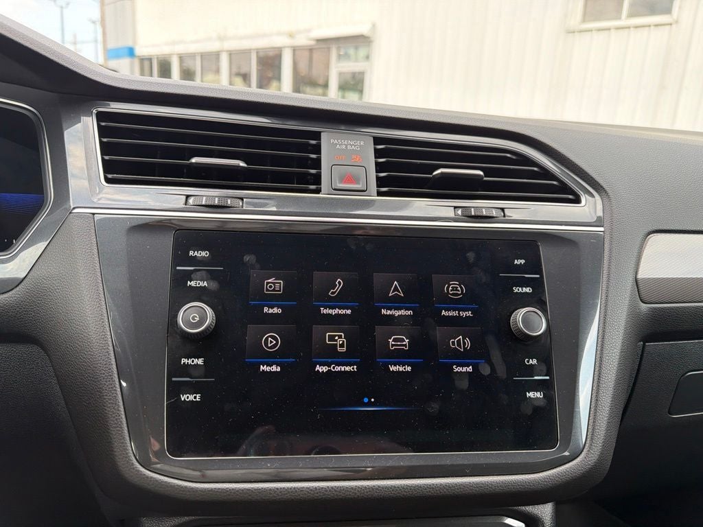 2023 Volkswagen Tiguan 2.0T SE R-Line Black
