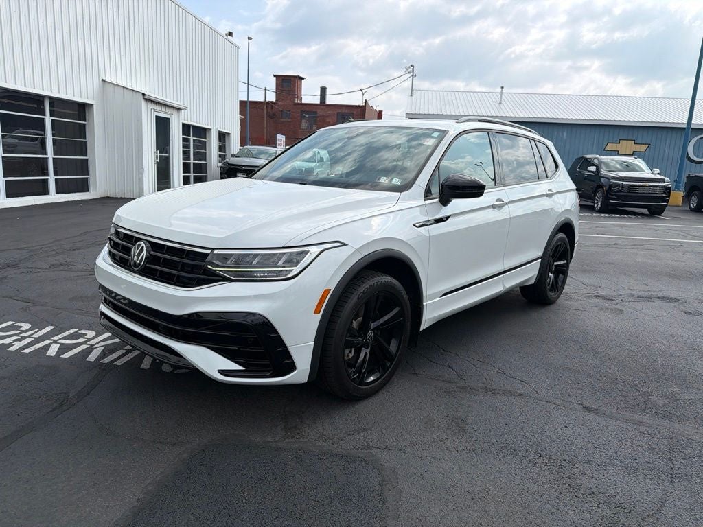 2023 Volkswagen Tiguan 2.0T SE R-Line Black