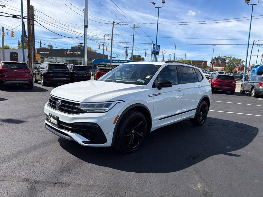 2023 Volkswagen Tiguan 2.0T SE R-Line Black