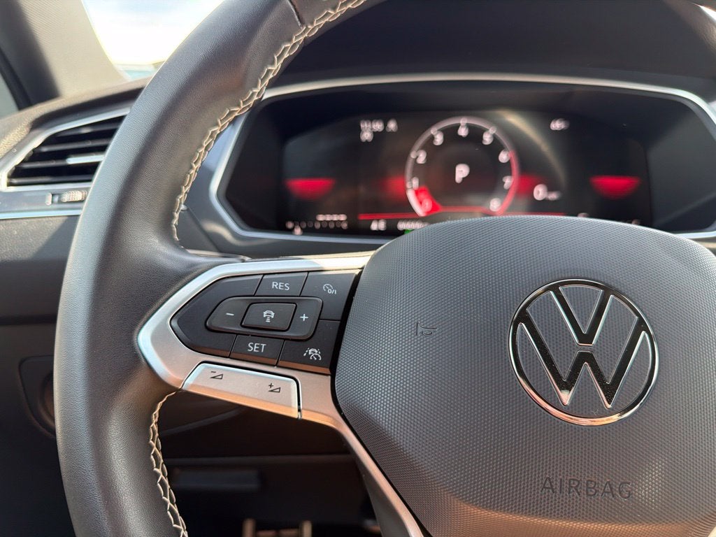 2023 Volkswagen Tiguan 2.0T SE R-Line Black