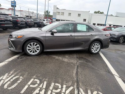 2022 Toyota Camry LE