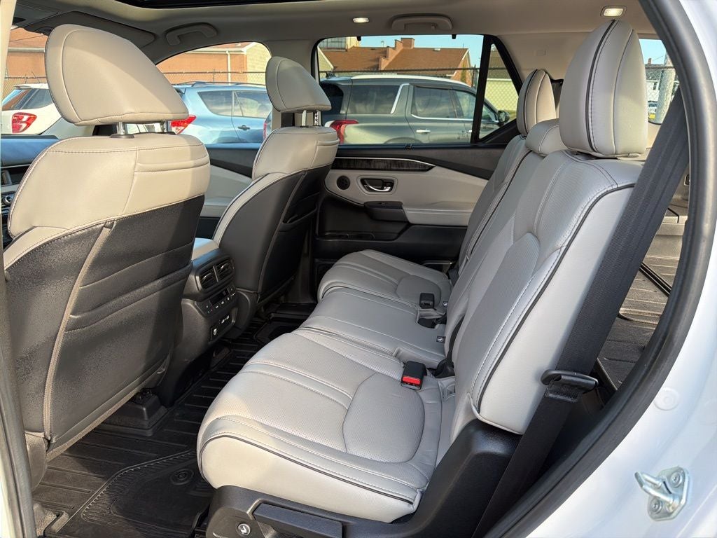 2023 Honda Pilot Elite