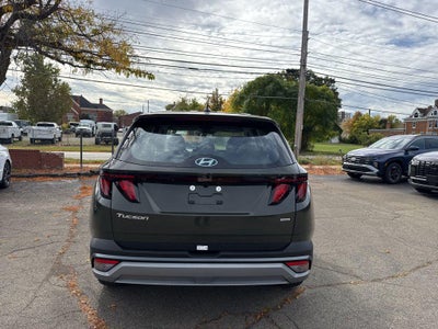 2026 Hyundai TUCSON SE