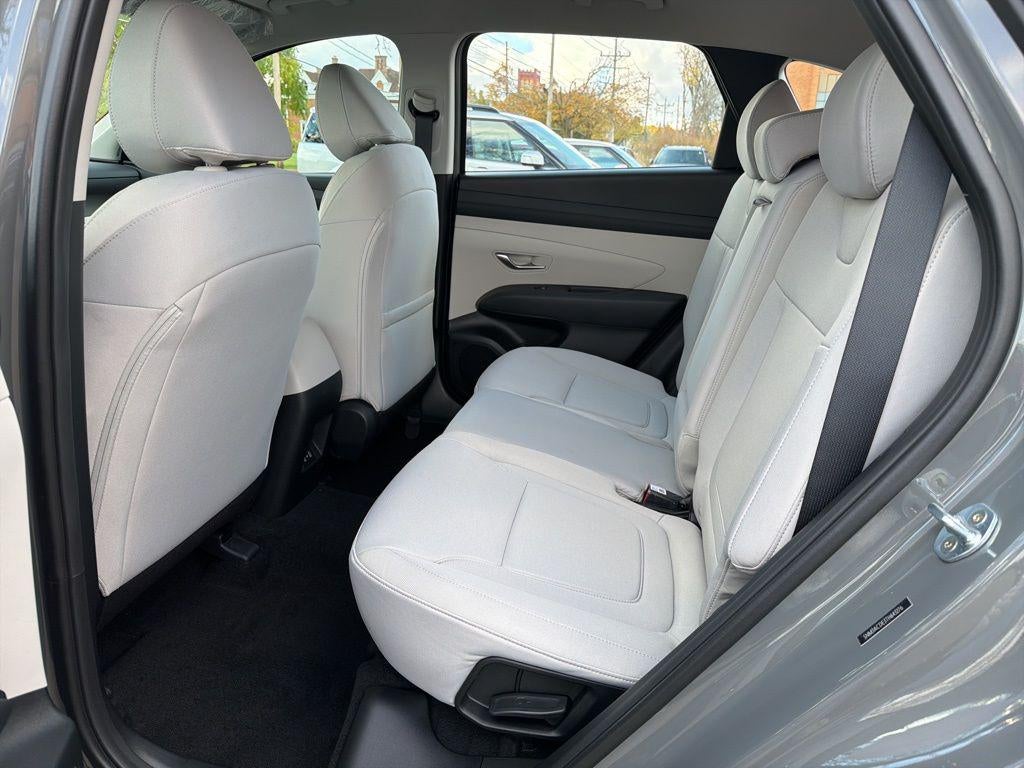 2026 Hyundai TUCSON SE