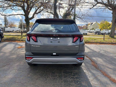 2026 Hyundai TUCSON SE