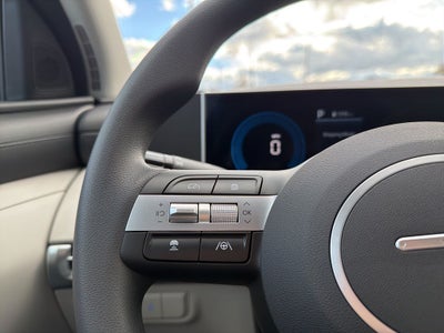 2026 Hyundai TUCSON SE