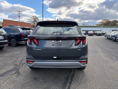 2026 Hyundai TUCSON SE