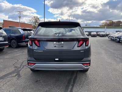 2026 Hyundai TUCSON SE